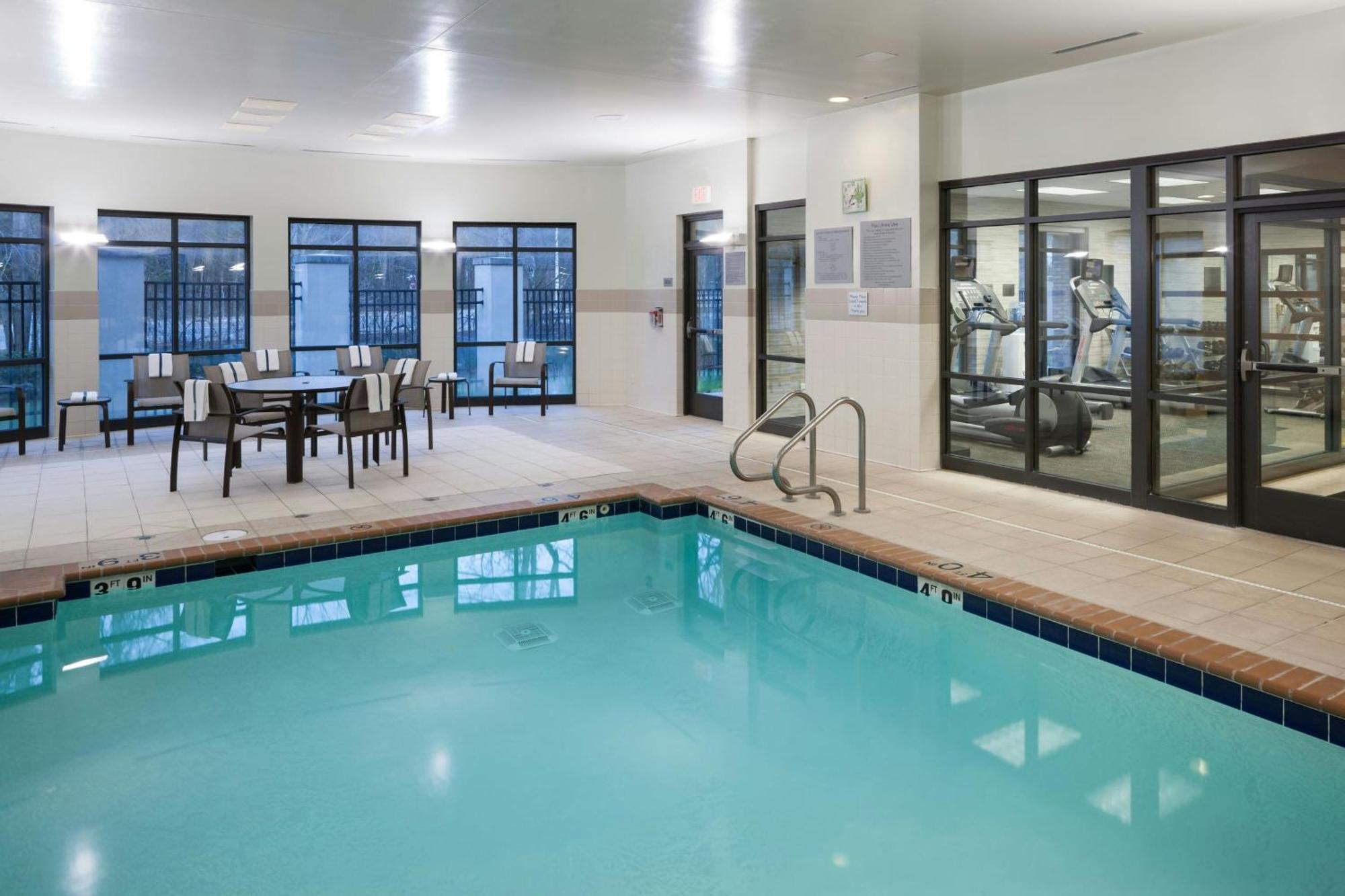 Courtyard Chesapeake