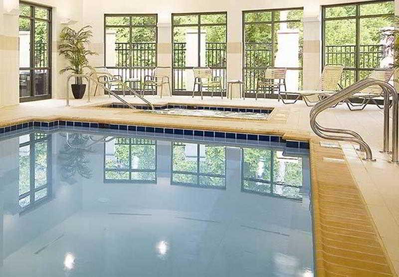 Courtyard Chesapeake 3*