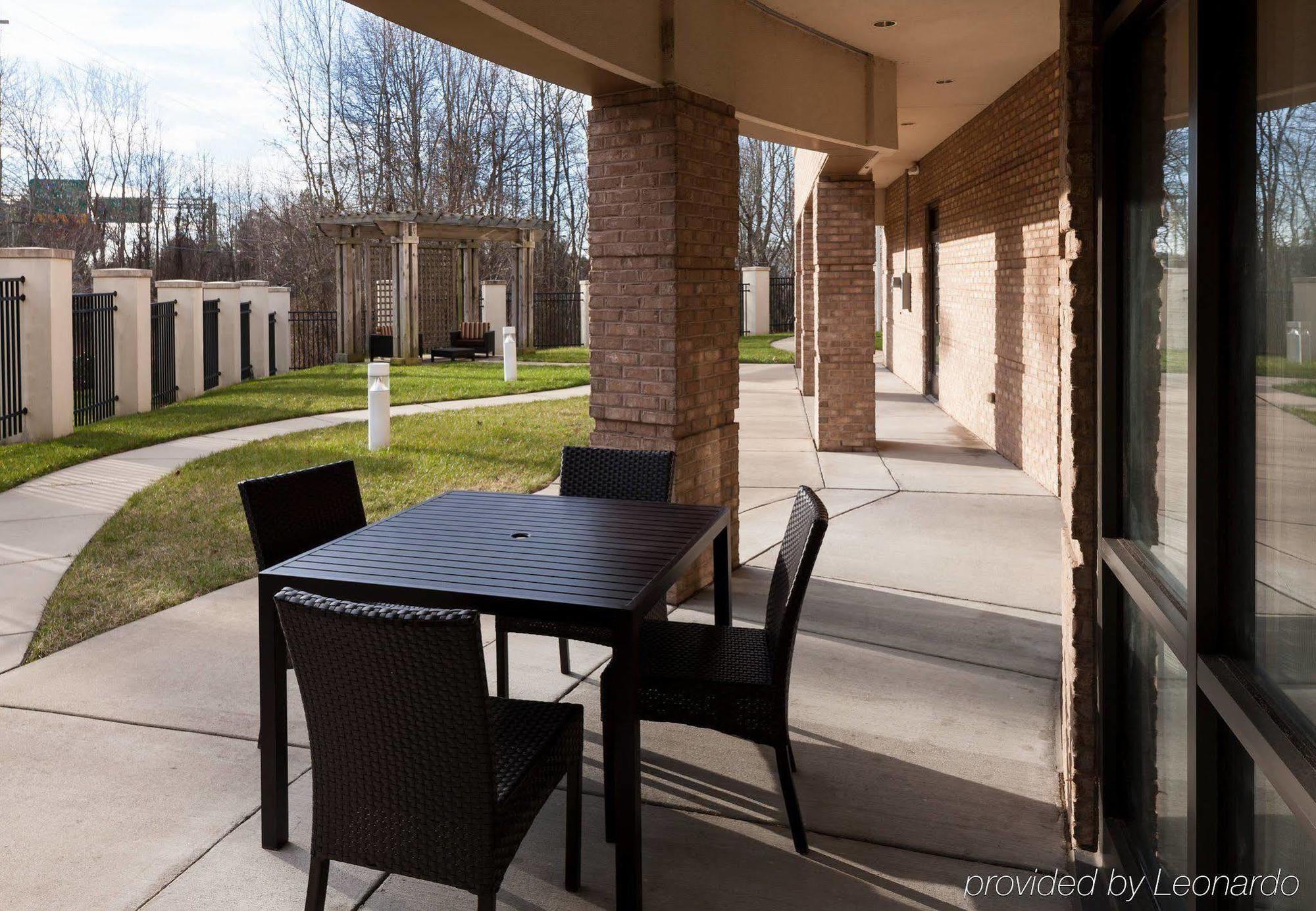 Courtyard Chesapeake Hotel Suffolk